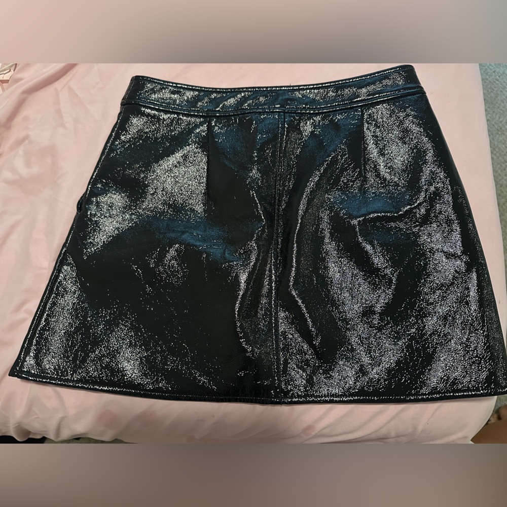 Michael Kors black patent mini skirt - Picture 3 of 4